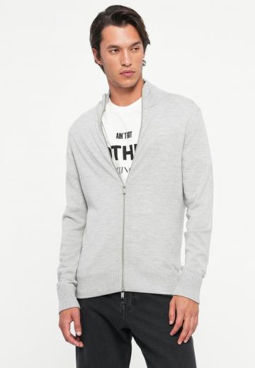 Вязаная кофта