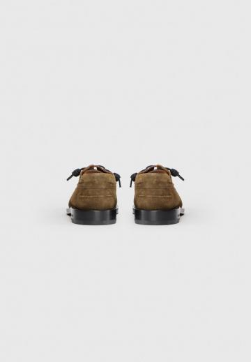 Ботинки на шнуровке