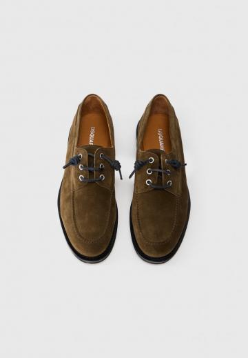 Ботинки на шнуровке