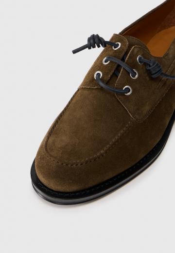 Ботинки на шнуровке