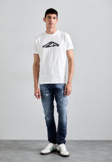 Прямые джинсы