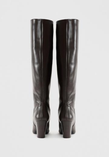 Высокие сапоги