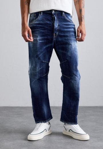 Свободные джинсы