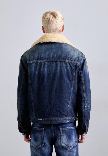 Джинсовая куртка