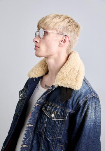 Джинсовая куртка