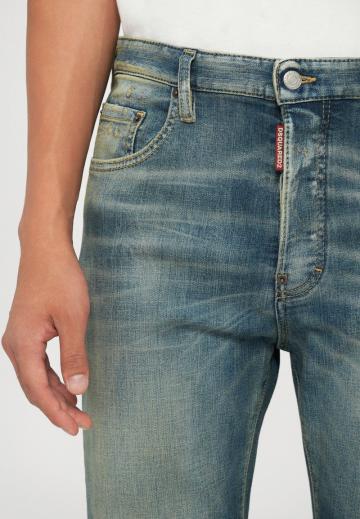 Прямые джинсы