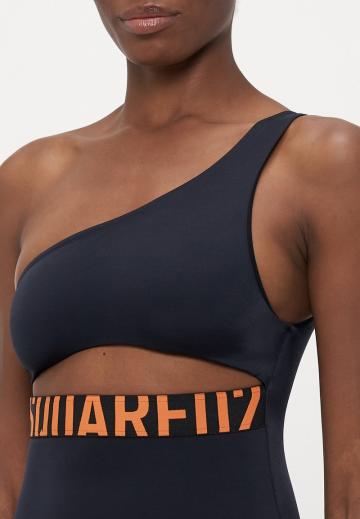 Слитный купальник