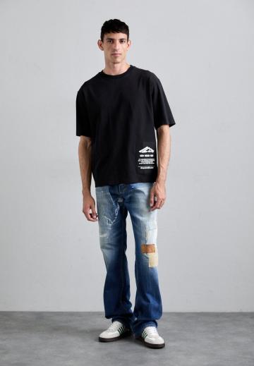 Прямые джинсы