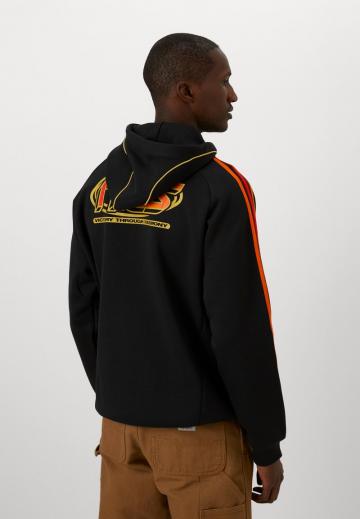 Спортивная кофта