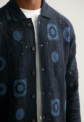 Вязаная кофта