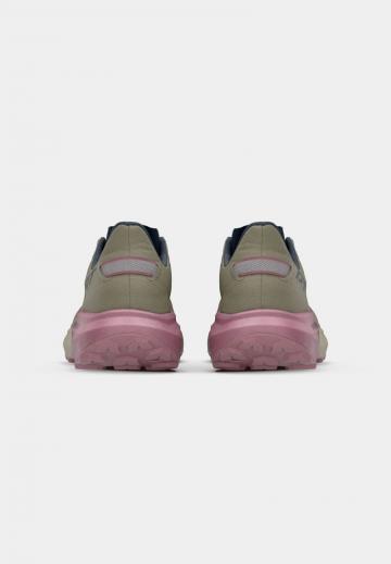 Беговые кроссовки