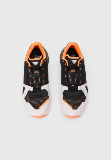 Беговые кроссовки