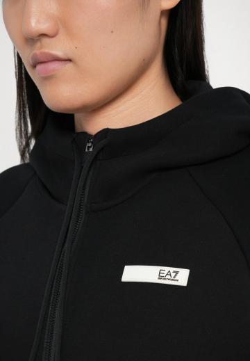 Спортивная толстовка