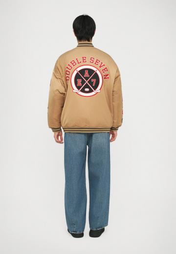 Куртка бомбер