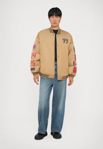 Куртка бомбер