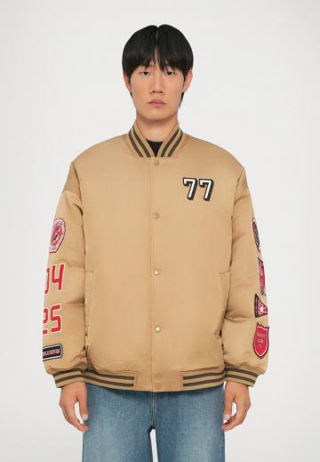 Куртка бомбер