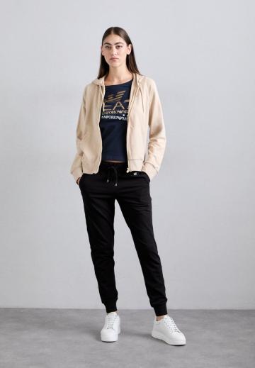 Спортивная толстовка