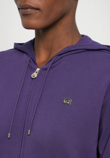 Спортивная куртка