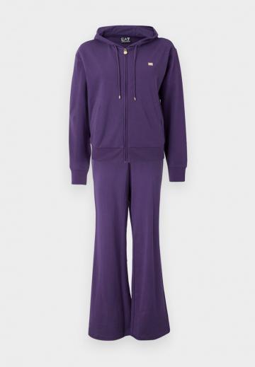 Спортивная куртка