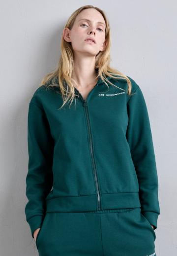 Спортивная куртка