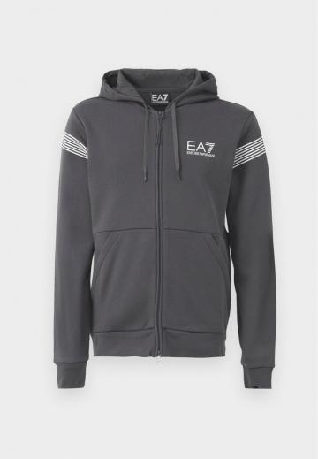 Спортивная кофта