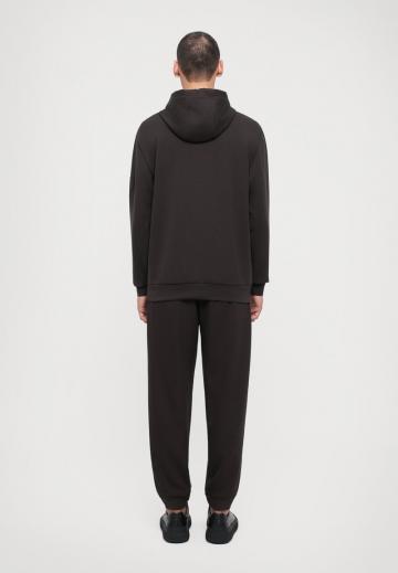 Спортивная толстовка