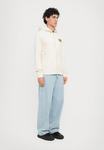 Спортивная кофта