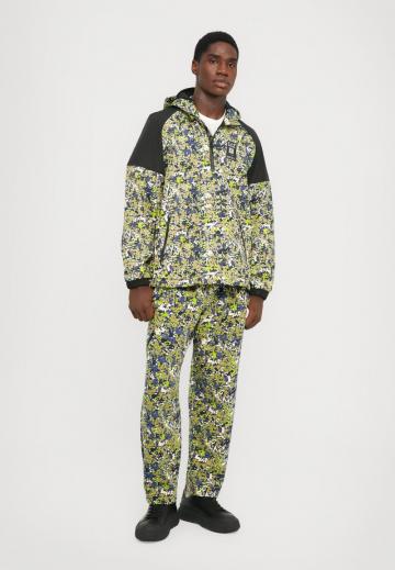 Спортивные штаны