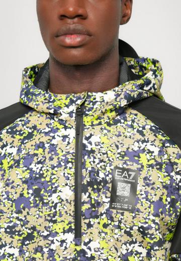 Куртка-дождевик