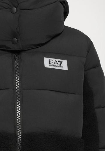 Спортивная куртка