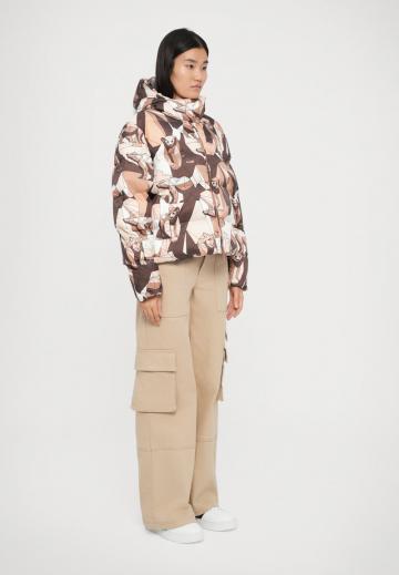 Спортивная куртка