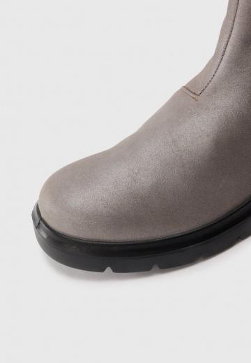 Сапожки на танкетке