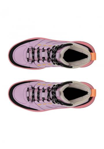 Ботинки на шнуровке