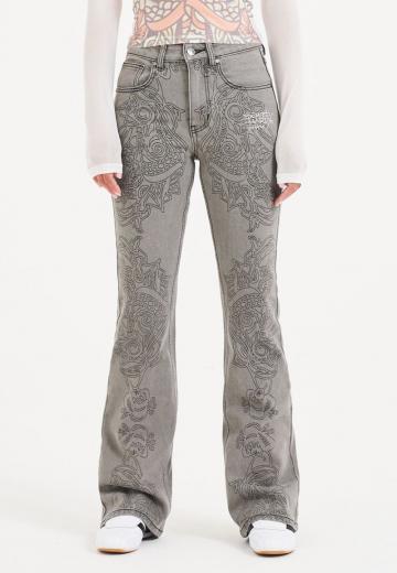 Клешеные брюки