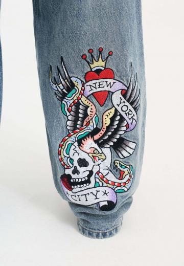 Прямые джинсы