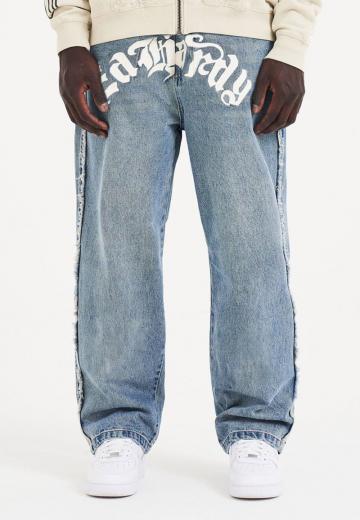 Прямые джинсы