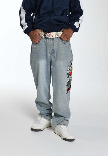 Прямые джинсы