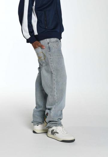 Прямые джинсы