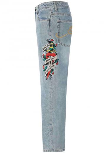 Прямые джинсы