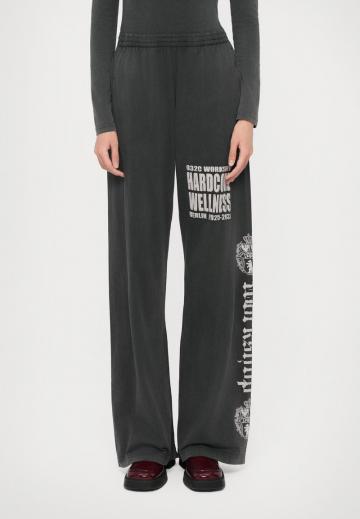 Спортивные штаны