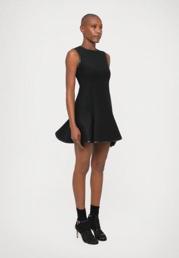 Короткое платье