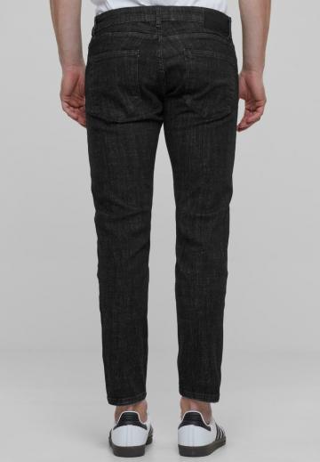 Узкие джинсы