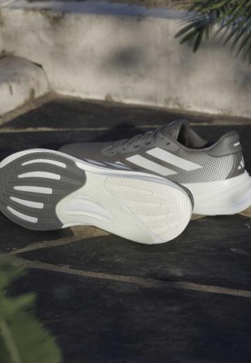 Беговые кроссовки