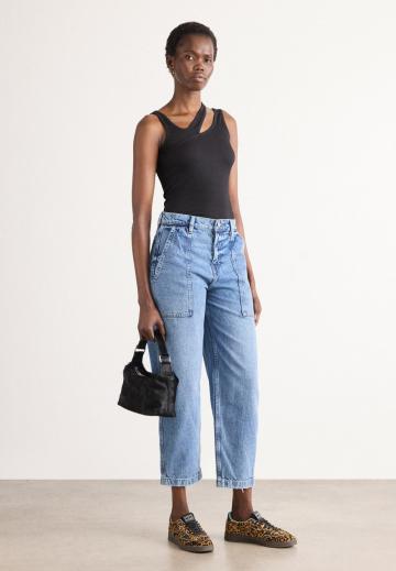 Прямые джинсы