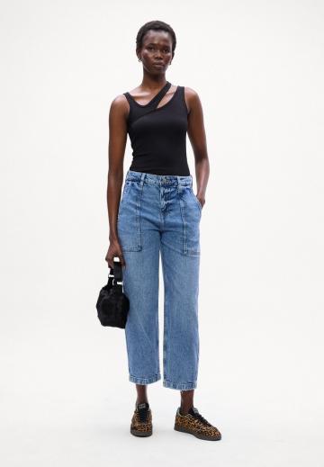 Прямые джинсы