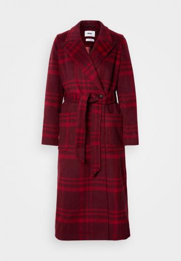 Шерстяное пальто