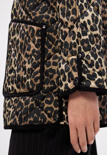 Короткое пальто