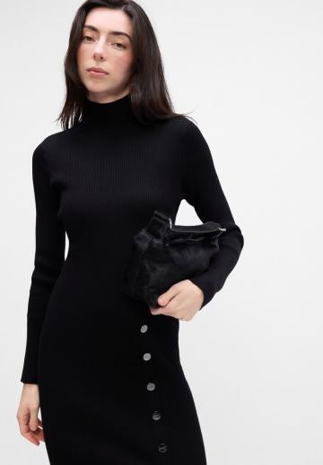 Вязаное платье