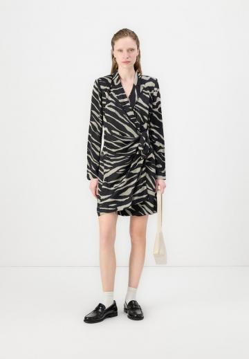 Коктейльное платье