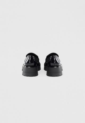 Полуботинки